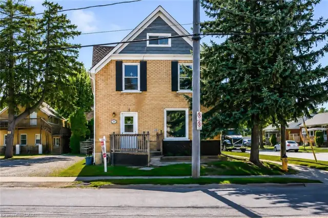93 Lancaster Street W, Kitchener ON N2H 4T3