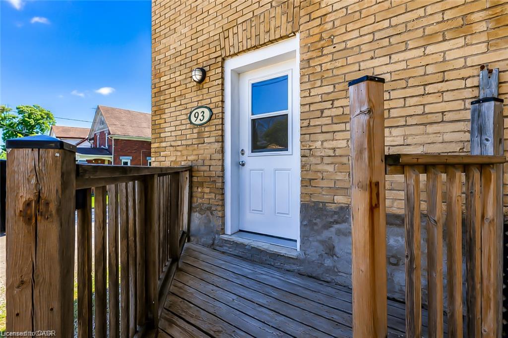 93 Lancaster Street W, Kitchener ON N2H 4T3