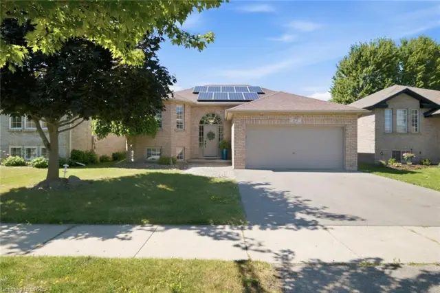 62 Donegal Drive, Brantford ON N3T 6L2