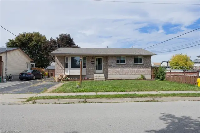 120 Union Street S, Cambridge ON N3H 2H1
