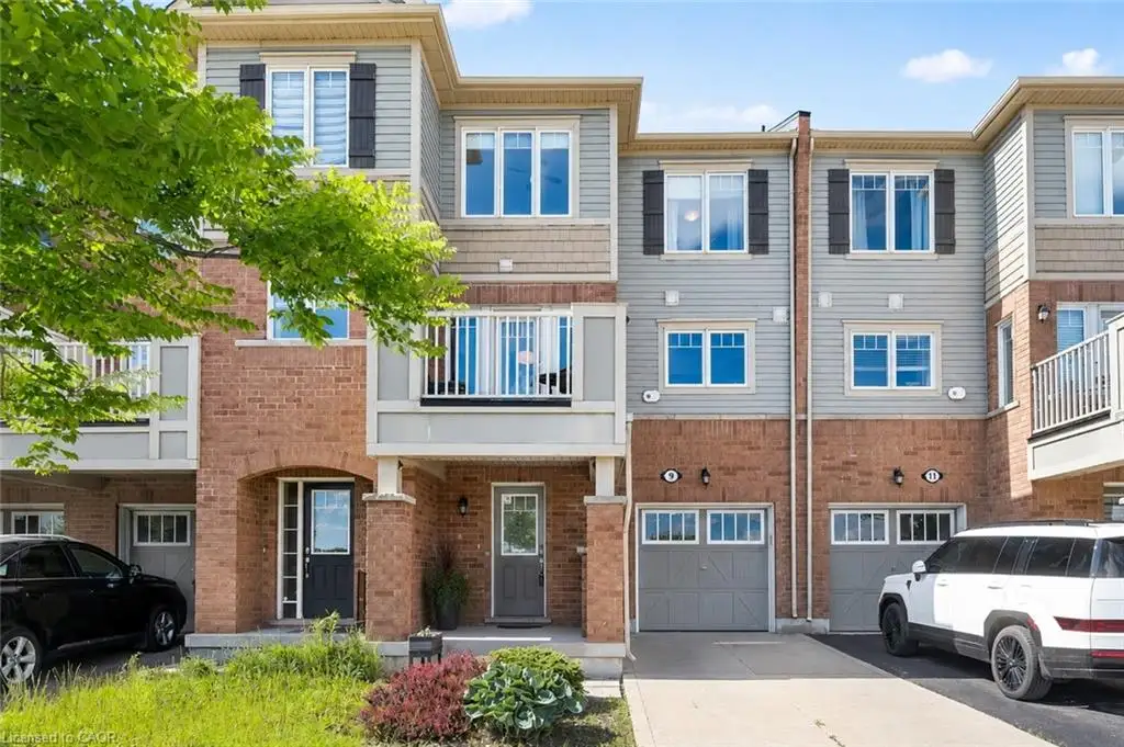 9 Outlook Terrace, Kitchener ON N2R 0K6