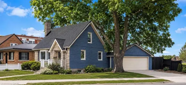 296 Weber Street E, Kitchener ON N2H 1G2