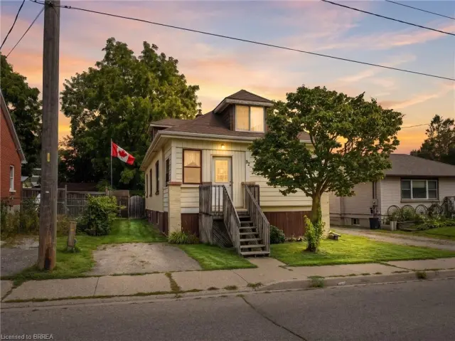 92 Mary Street, Brantford ON N3S 3B6
