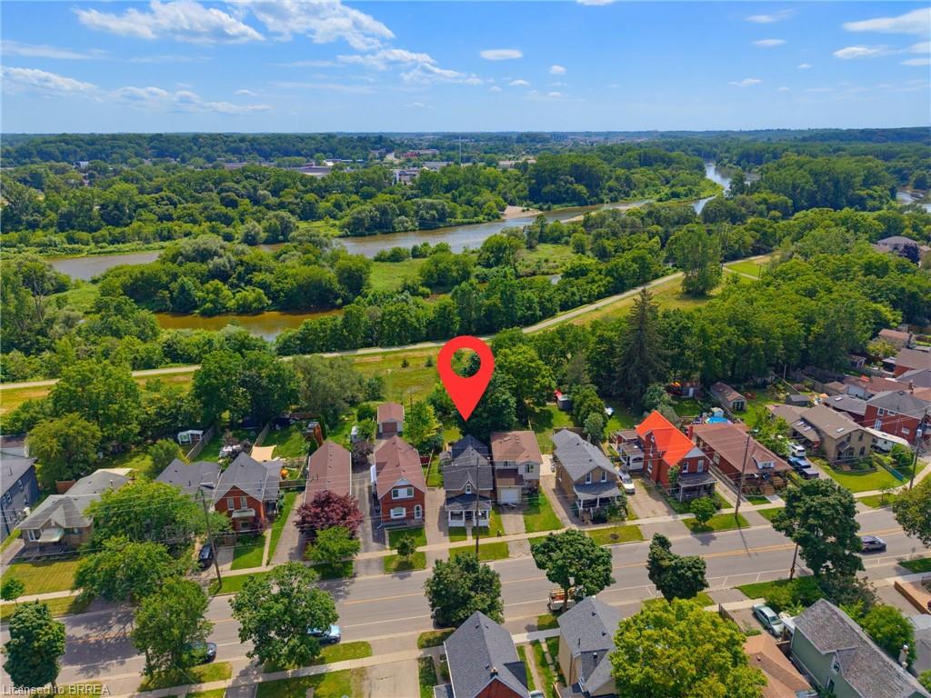 112 Grand River Avenue, Brantford ON N3T 4X4