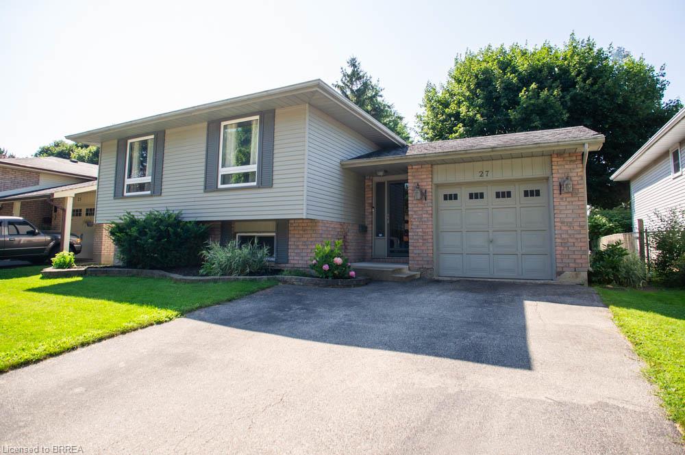 27 Myrtleville Drive, Brantford ON N3V 1B9