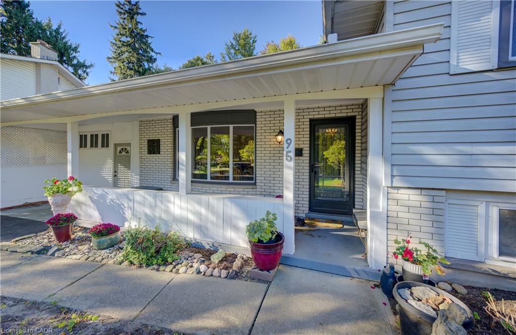 95 Uplands Drive, Kitchener ON N2M 4X3