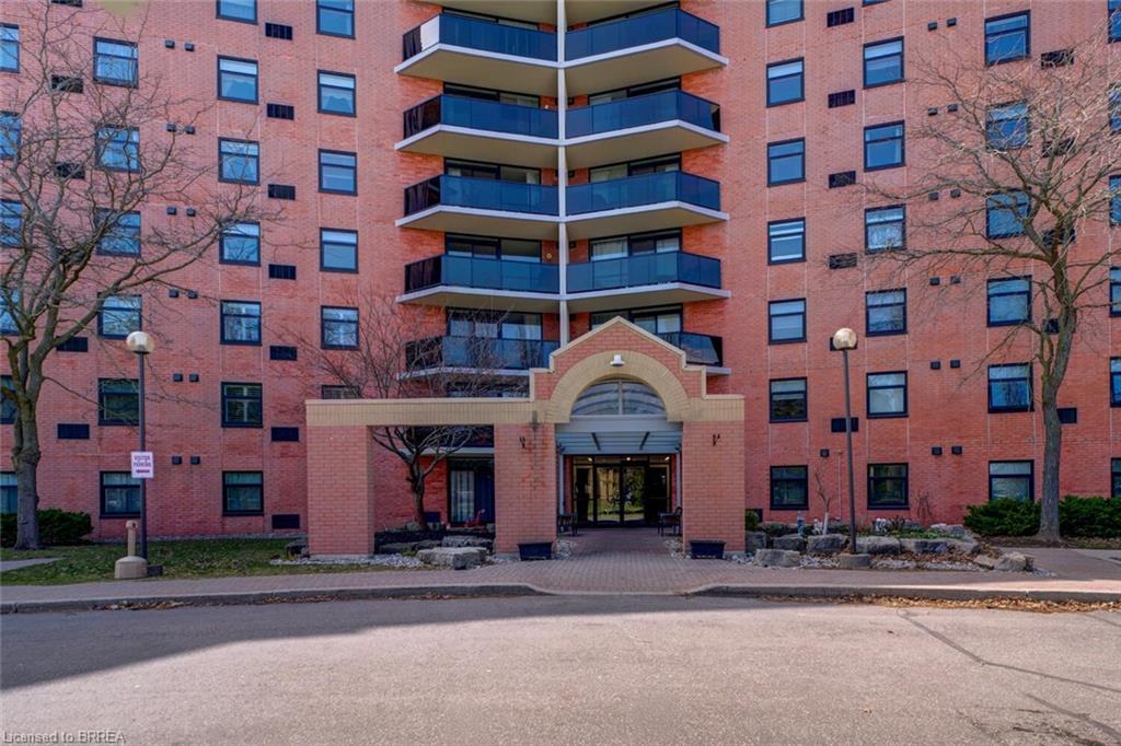 View of apartment building / complex