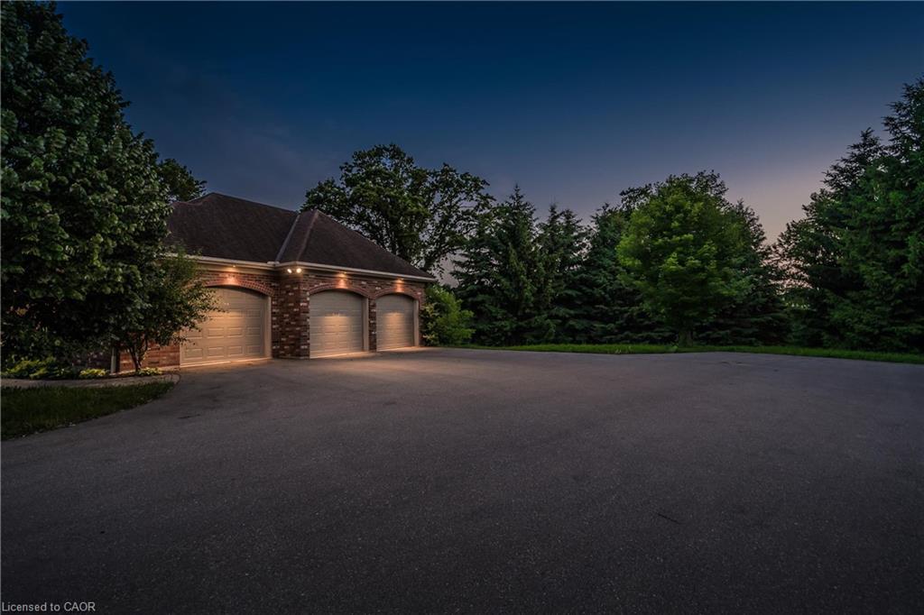1492 Maple Bend Road, Breslau ON N0B 1M0