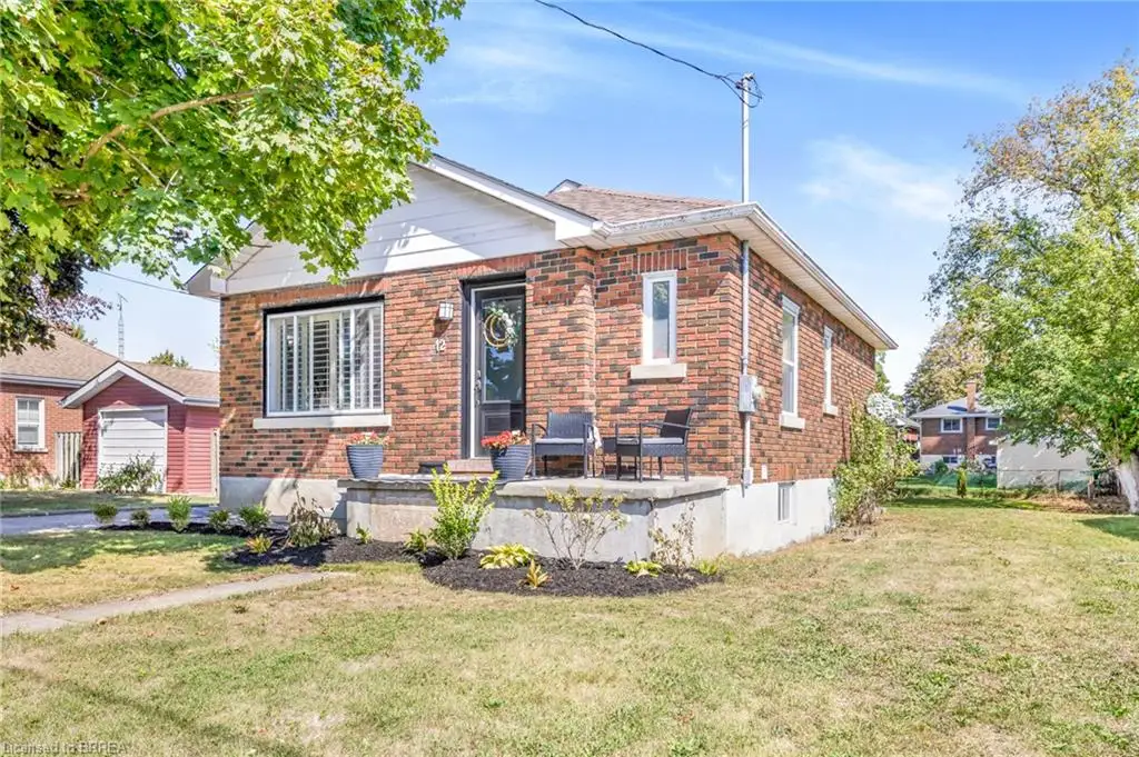12 Patricia Street, Brantford ON N3T 1W5