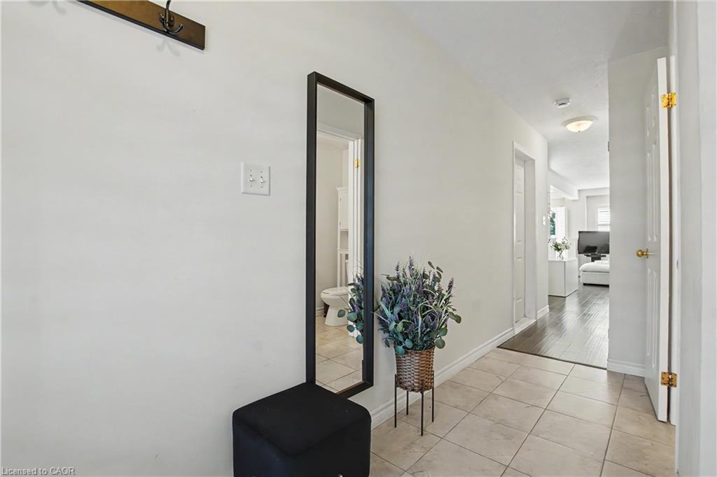 15 Bryan Court, Kitchener ON N2A 4J4