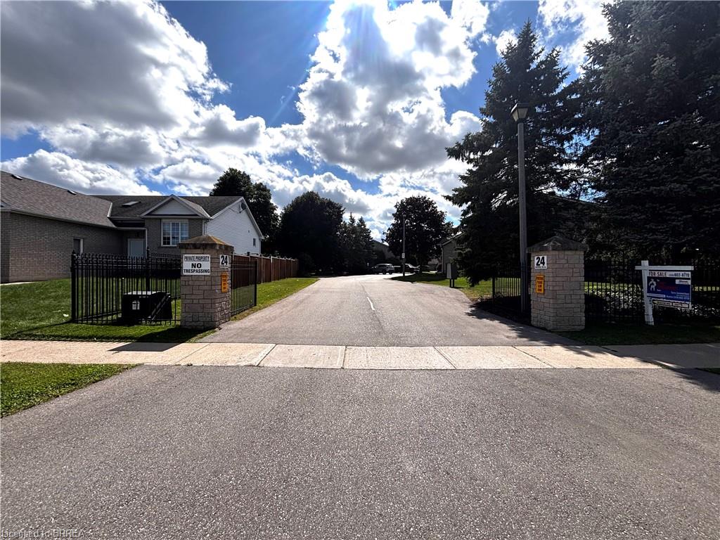 23-24 Griffiths Drive, Paris ON N3L 4C5