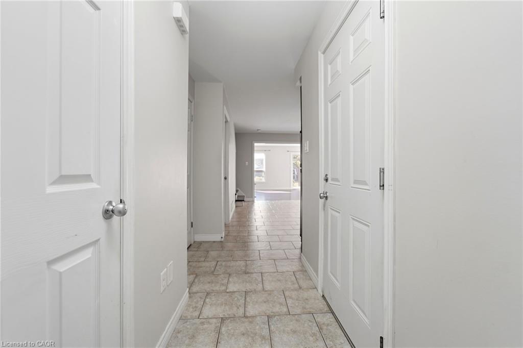 Tile flooring in a light neutral tone