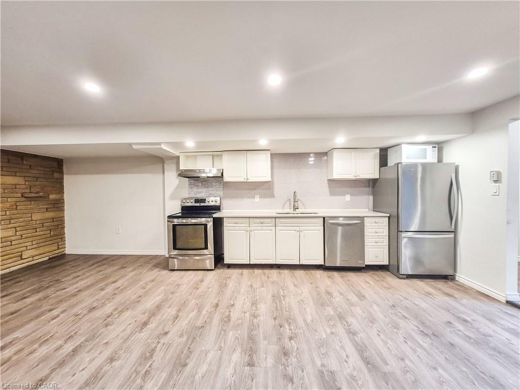 11 Duncairn Avenue, Kitchener ON N2M 4S5