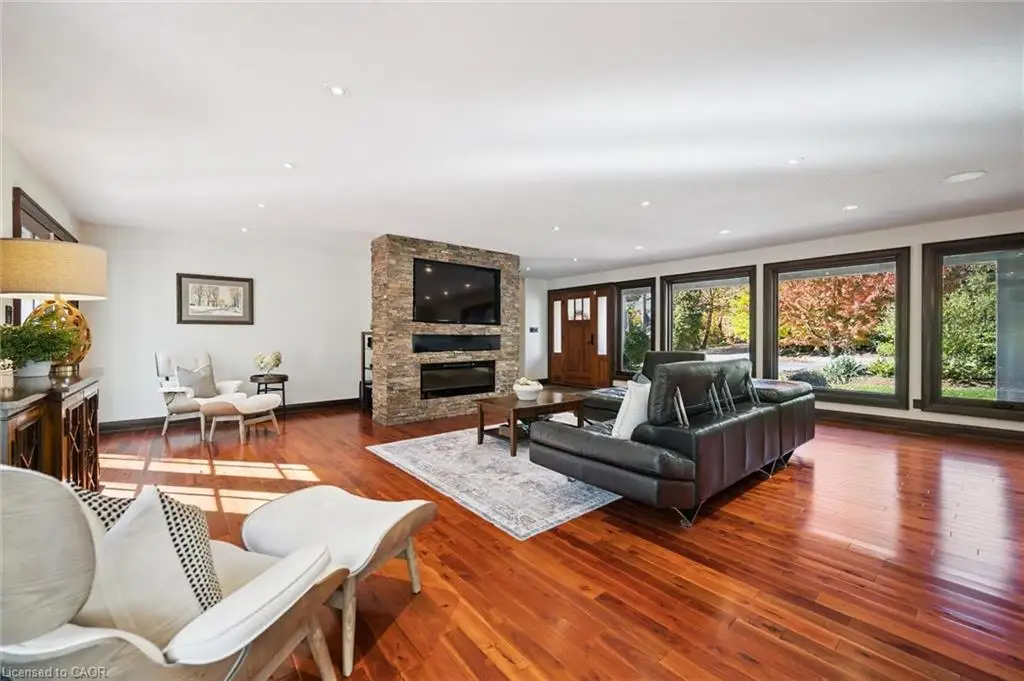 11 Maple Hill Drive, Kitchener ON N2M 2R7