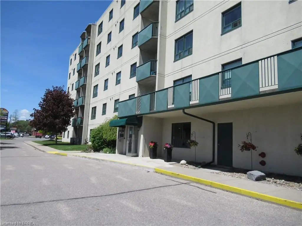 401-421 Fairview Drive, Brantford ON N3R 7M3