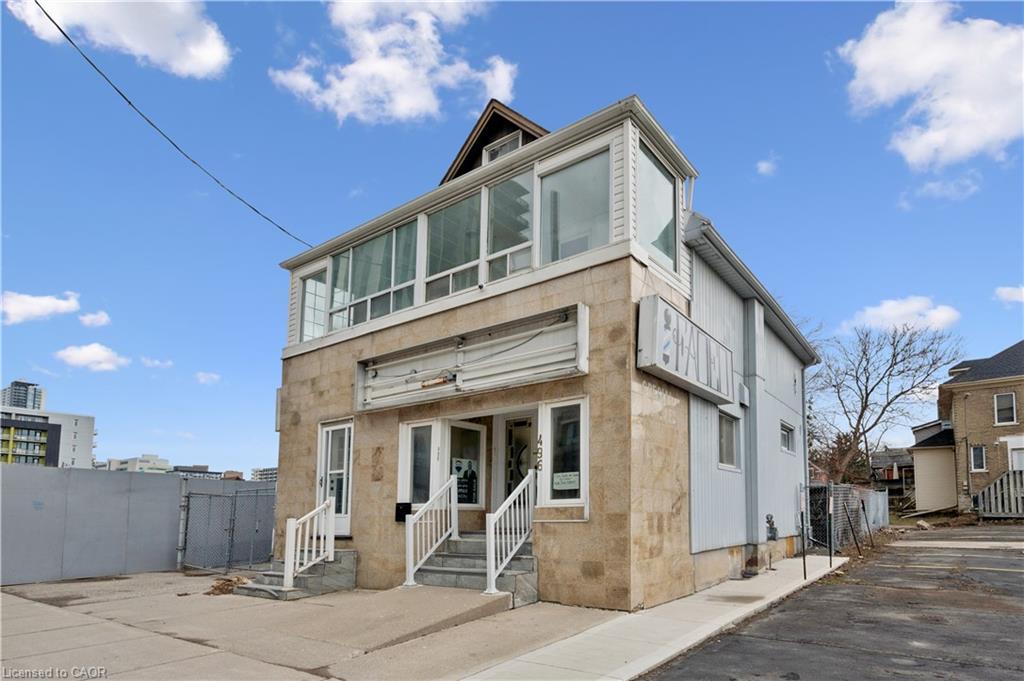 496 King Street E, Kitchener ON N2G 2L6