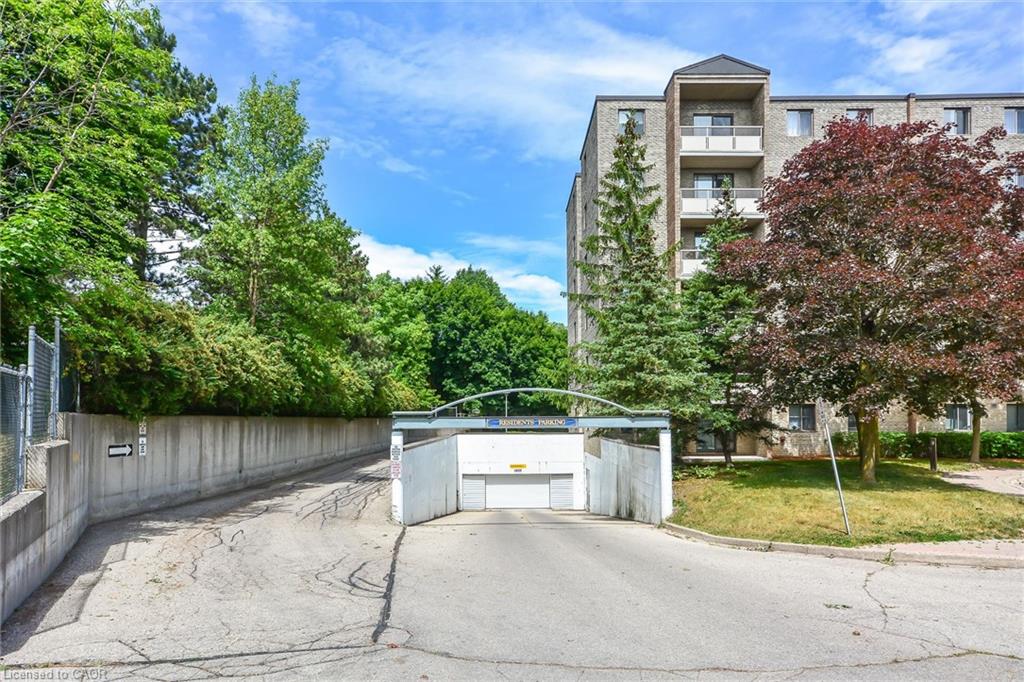 206-93 Westwood Road, Guelph ON N1H 7J7
