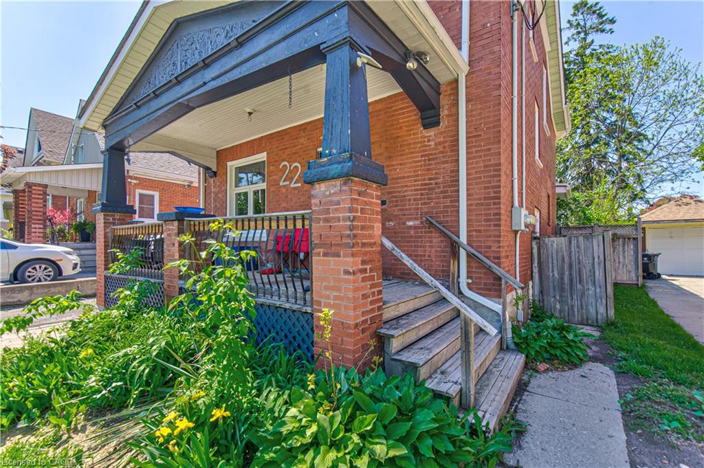 22 Herlan Avenue, Kitchener ON N2G 4K3