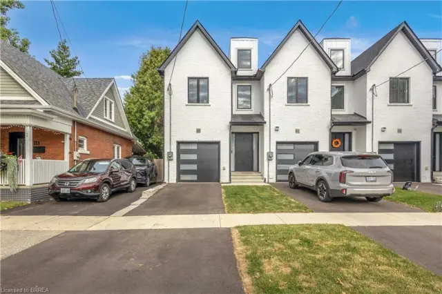 109 Winniett Street, Brantford ON N3T 1N1
