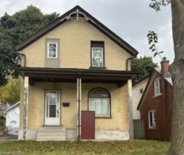 138 Courtland Avenue E, Kitchener ON N2G 2V1