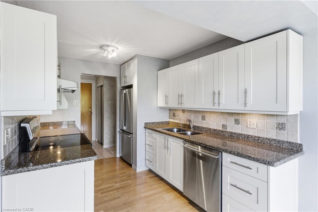 102-30 Blue Springs Drive, Waterloo ON N2J 4T2