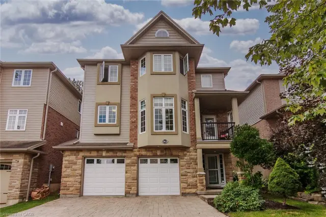 563 Woolgrass Avenue, Waterloo ON N2V 2Y2