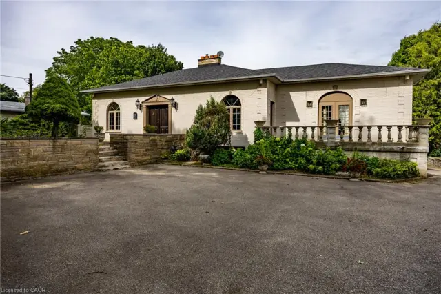 46 Tutela Heights Road, Brantford ON N3T 1A1