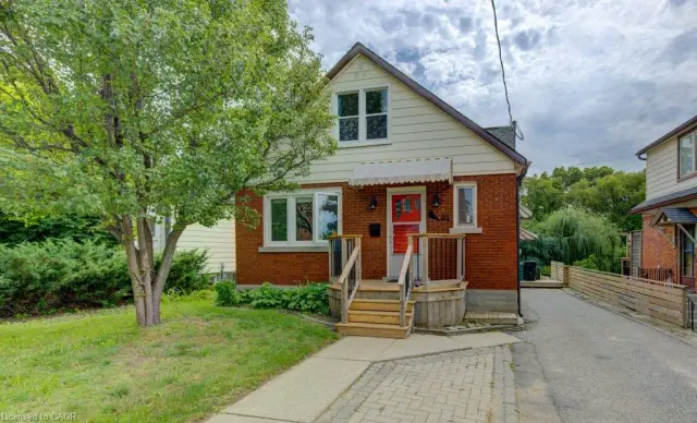 21 Waverly Road, Kitchener ON N2G 2E1