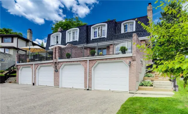 4-493 Beechwood Drive, Waterloo ON N2T 1H8
