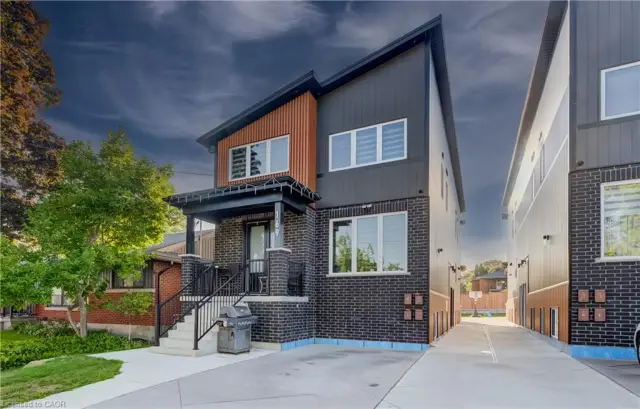 169 Fifth Avenue, Kitchener ON N2C 1P6