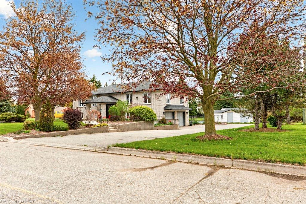 20 Hartfield Drive, Guelph ON N1H 6J2