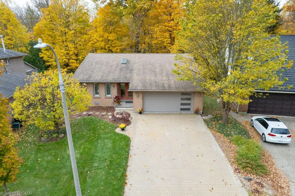 19 Kilbirnie Court, Kitchener ON N2R 1B7