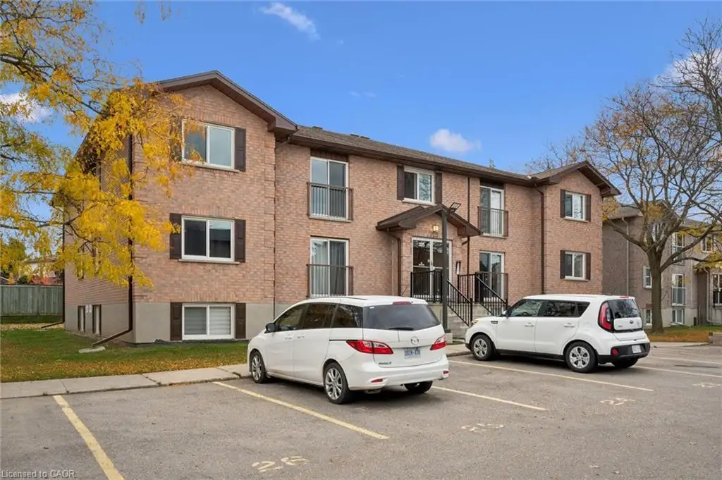 11-325 Northlake Drive, Waterloo ON N2V 1Z1