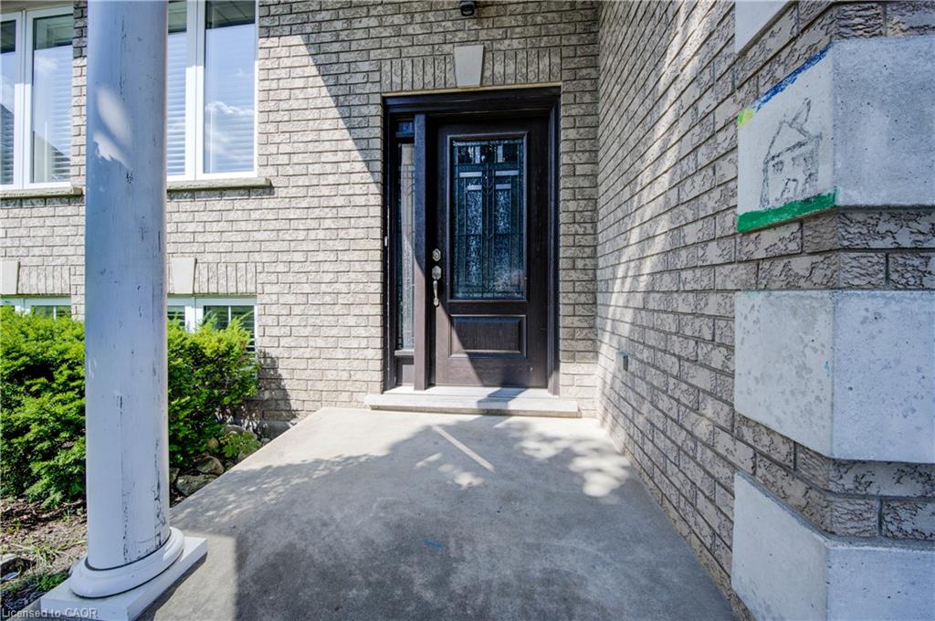 258 Saginaw Parkway, Cambridge ON N1T 1R7
