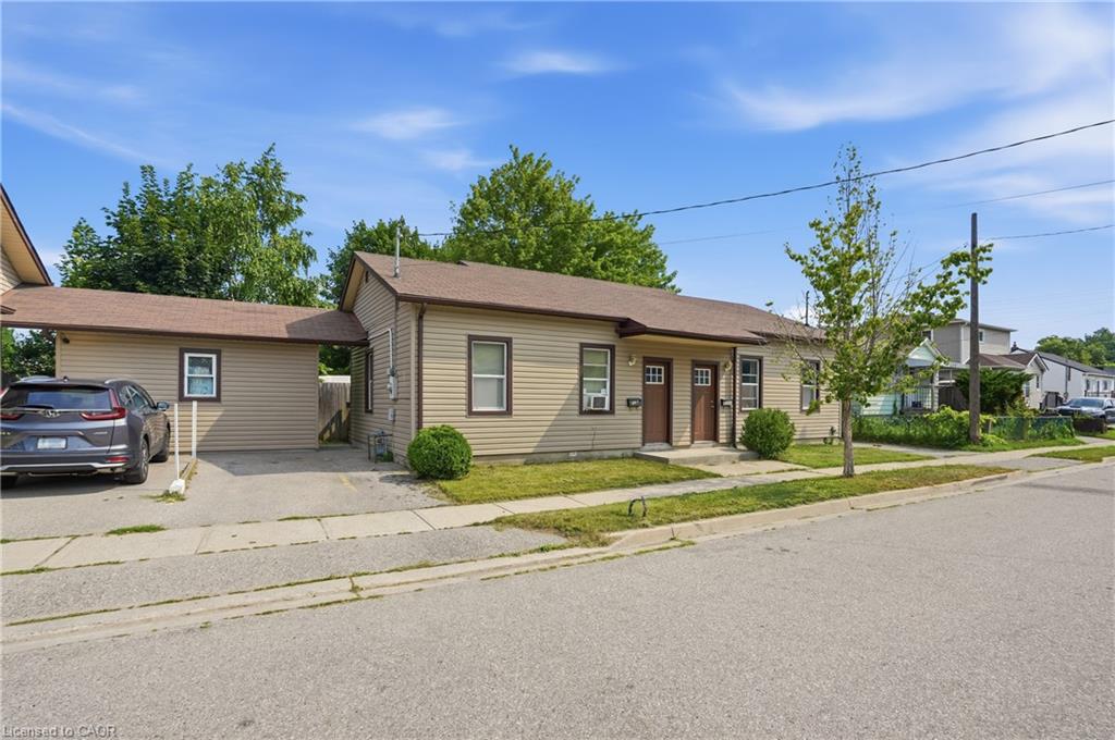 102 (A-C) Sarah Street, Brantford ON N3S 3A5