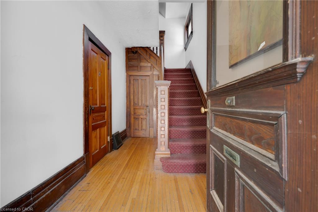 458 Woolwich Street, Guelph ON N1H 3X5
