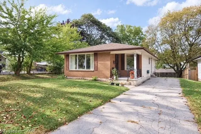 90 Pepperwood Crescent, Kitchener ON N2A 2R3