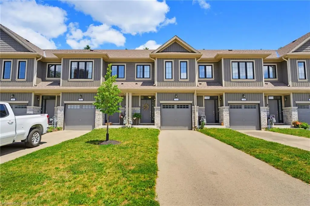 160 Middleton Street, Thamesford, Modern Townhome with Single Car Garage