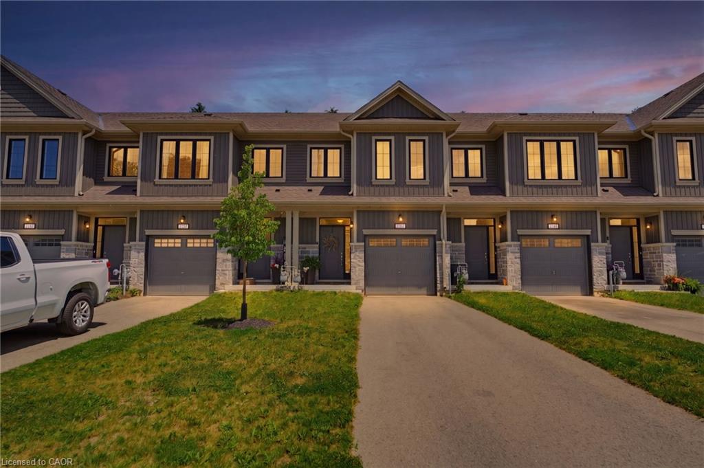 160 Middleton Street, Thamesford, At Dusk