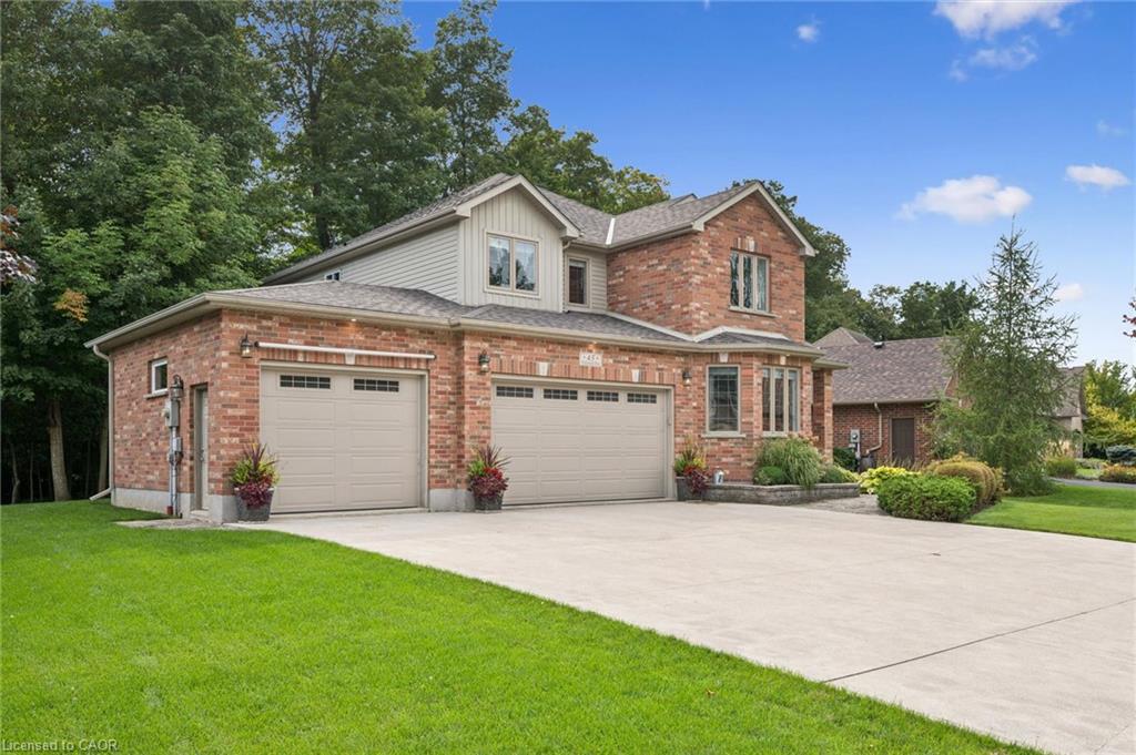 45 Welwood Avenue, Wellesley ON N0B 2T0