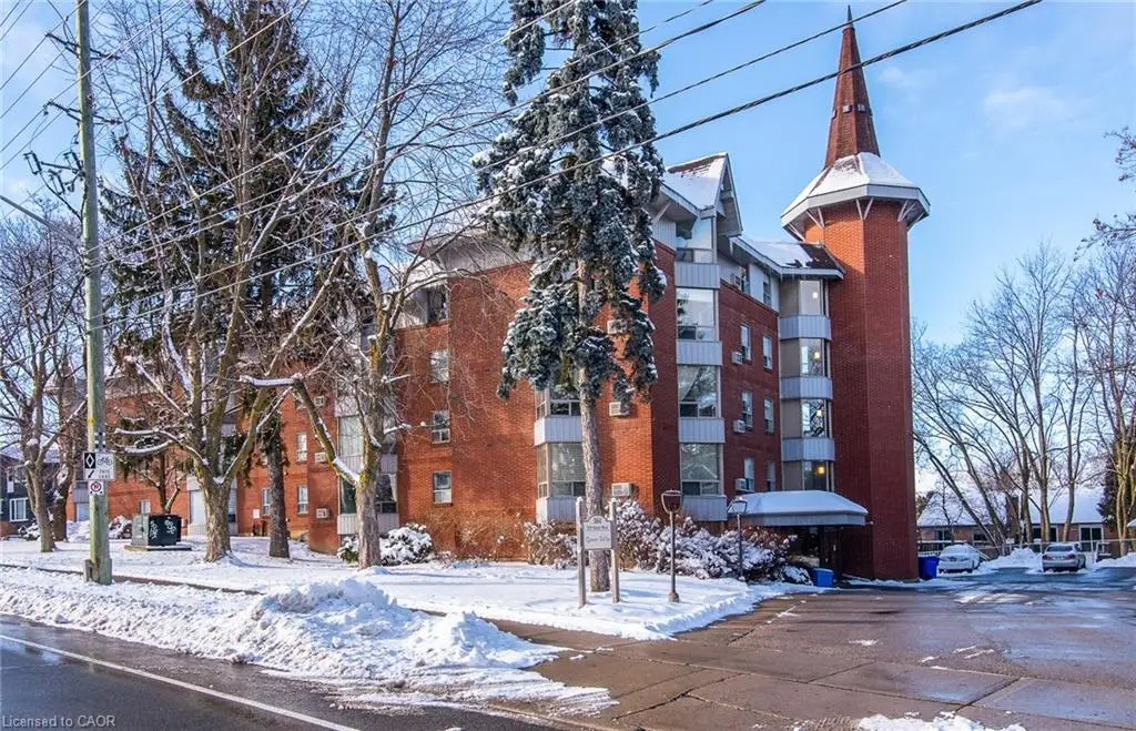207-384 Erb Street, Waterloo ON N2L 1W6