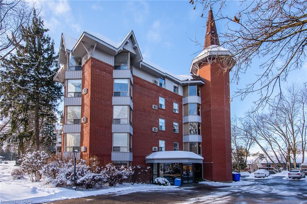 207-384 Erb Street, Waterloo ON N2L 1W6