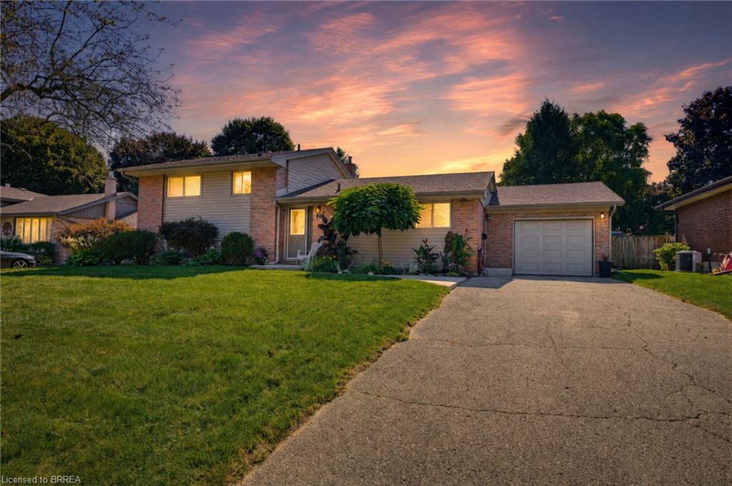 27 Brier Crescent, Brantford ON N3R 3M5
