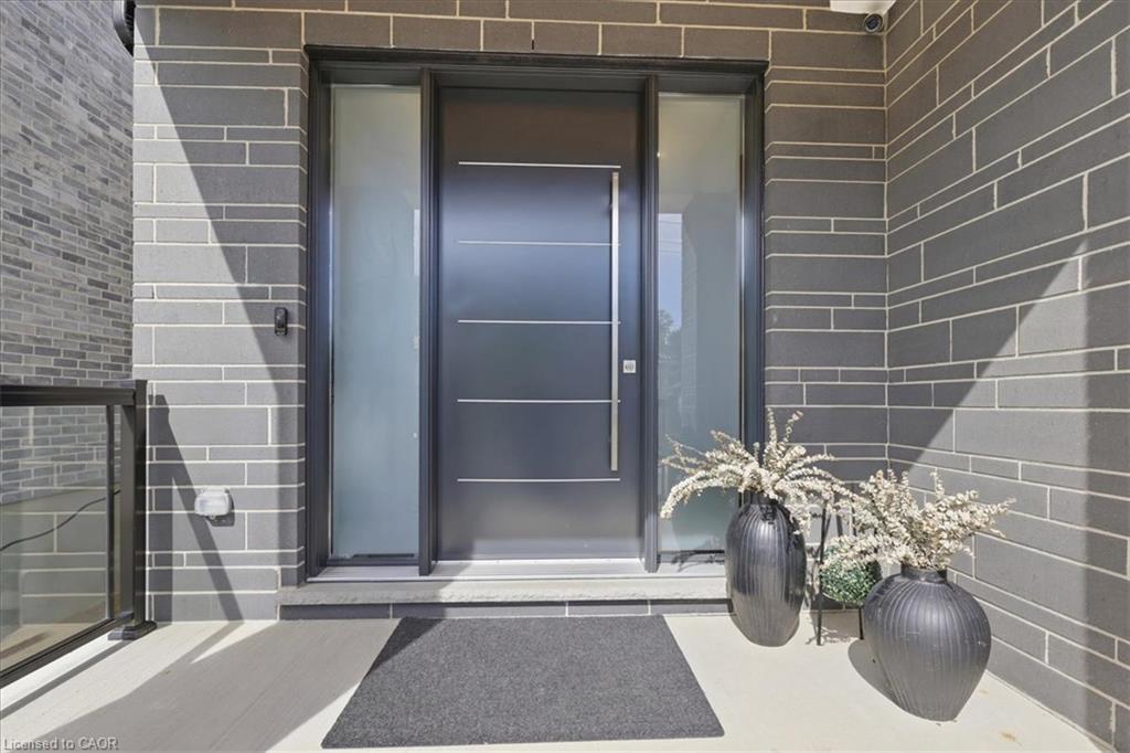 320 Otterbein Road, Kitchener ON N2B 0A7