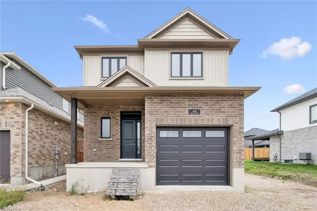 44 Weymouth Street, Elmira ON N3B 0G3