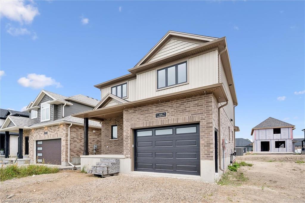 44 Weymouth Street, Elmira ON N3B 0G3