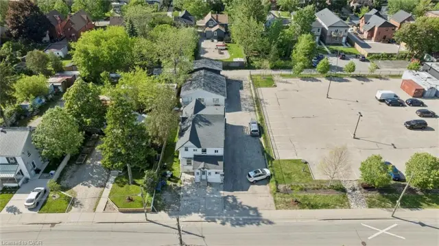 202 Breithaupt Street, Kitchener ON N2H 5H4