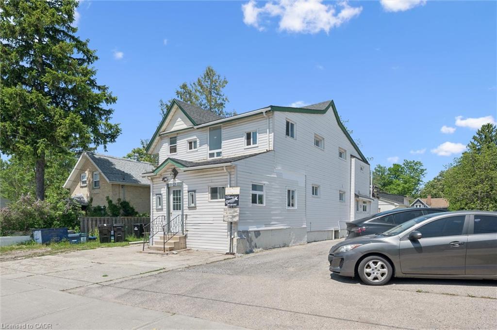 202 Breithaupt Street, Kitchener ON N2H 5H4