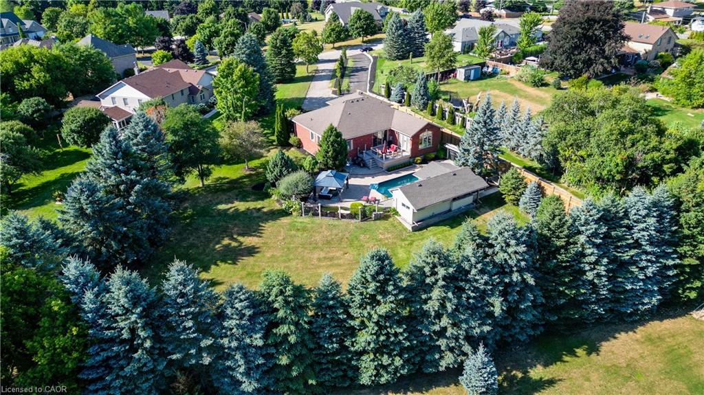 11 Cecil Kennedy Court, Petersburg ON N0B 2H0