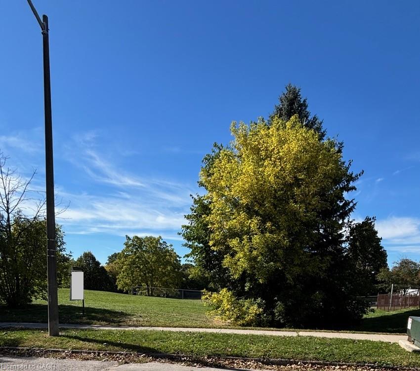36 Lauris Avenue, Cambridge ON N1R 5L4